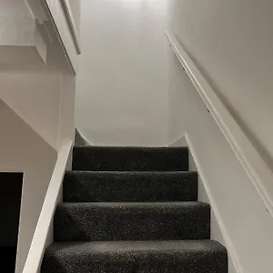 Fumscrib2 London