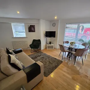 Superior Canary Wharf O2 Arena 2br London